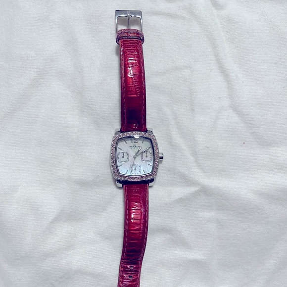 Skagen watch with pink leather band - Picture 2 of 8